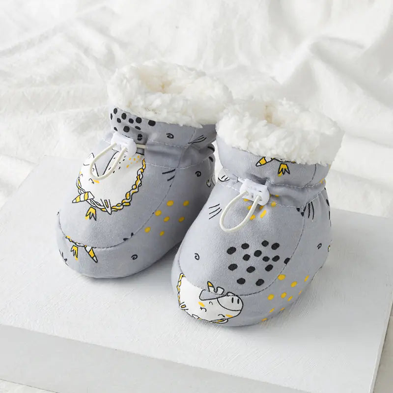 Fleecegefütterte Babyschuhe für weichen Fußschutz