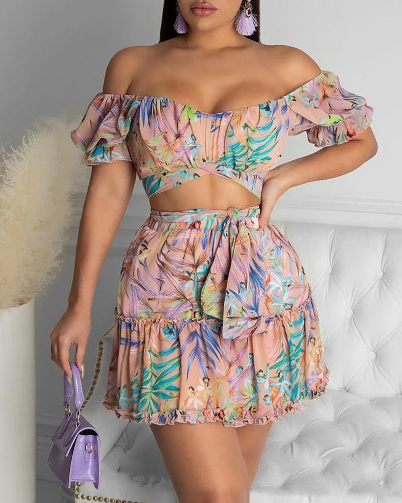 Neues Damenkleid mit Blumenmuster