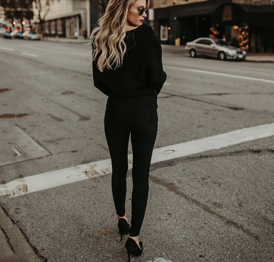 Solid Color Knit Sweater with Color Block Design