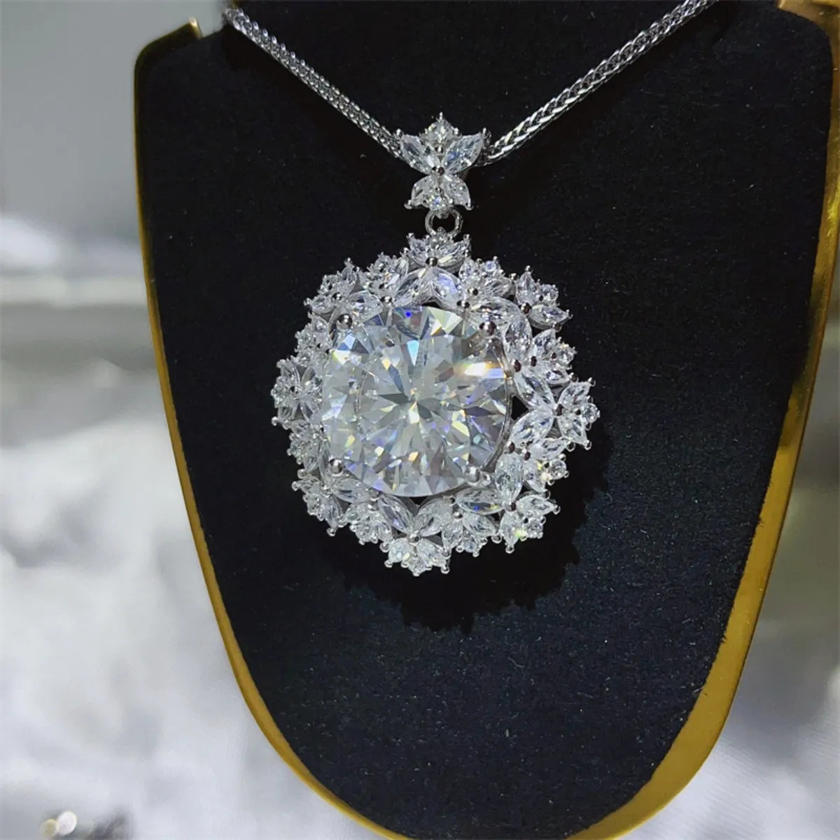 10 Carat Moissanite 925 Sterling Silver Necklace