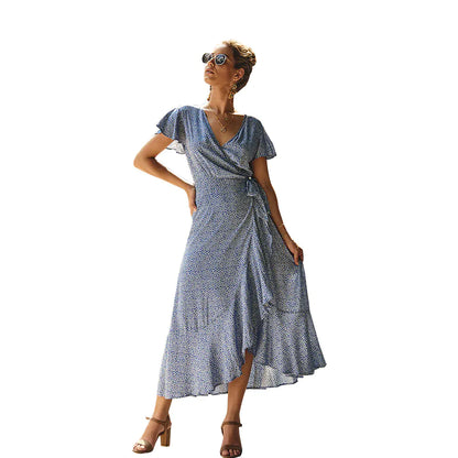 Sommerkleid mit Blumenmuster, V-Ausschnitt und asymmetrischem Saum
