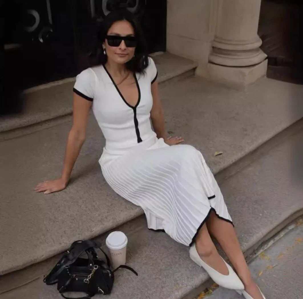 V-Neck Slim Knit Pleated Dress Set
