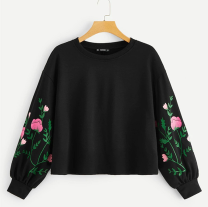 Plus Size T-Shirt with Embroidered Floral Sleeves