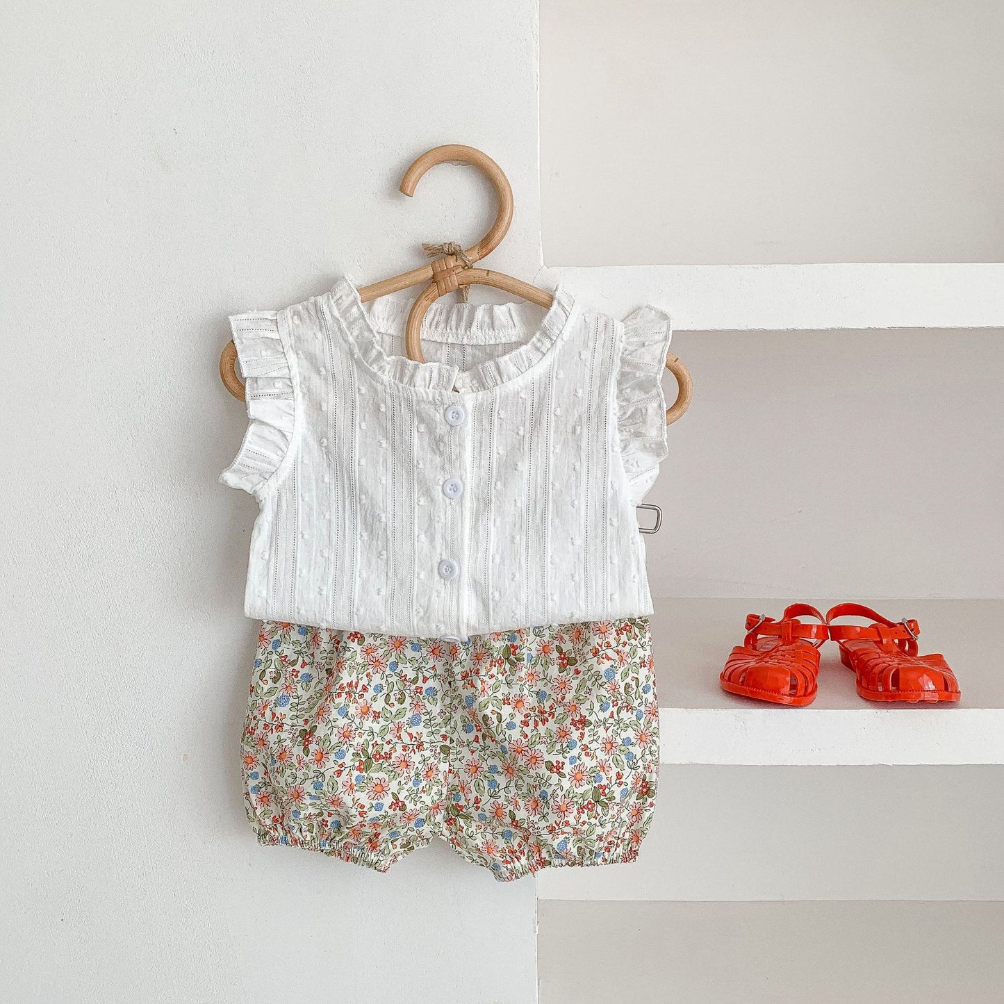 Baby Girls' Floral Shorts and Flying Sleeve Top Set