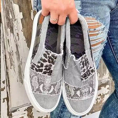 Women's Casual Snake Print Canvas Shoes with Thick Sole