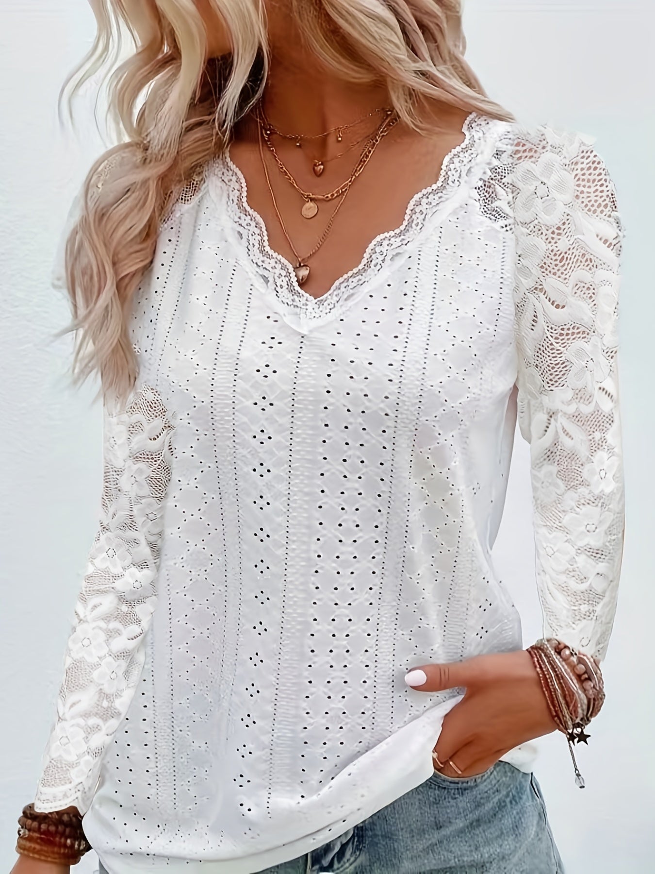 Chic Contrast Lace V-neck Eyelet T-Shirt