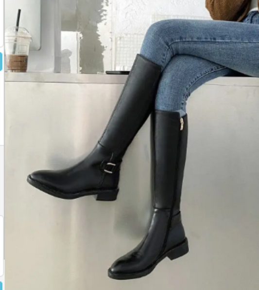 Classic Urban Chic Leather Boots)