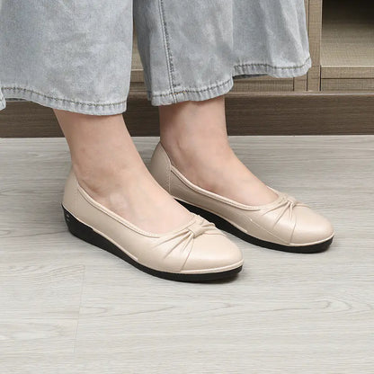 Low-top PVC Plain Faux Leather Shoes