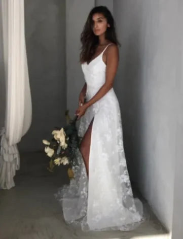 Spitzen-Maxikleid mit V-Ausschnitt