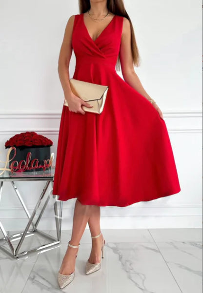 V-Neck Pleated Solid Color Large Swing Dress