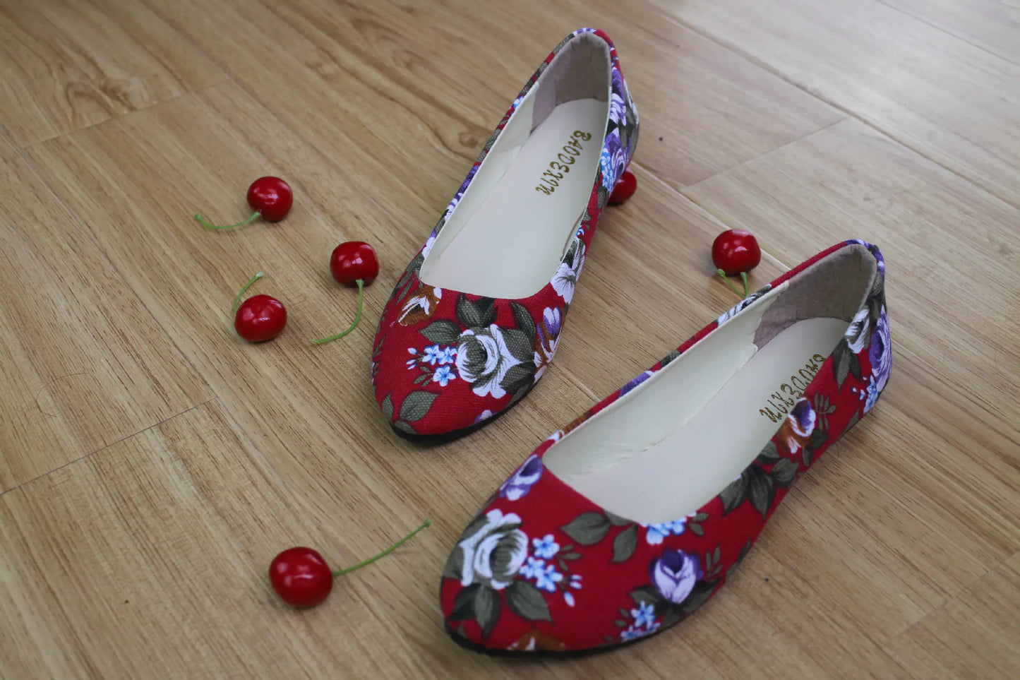 Summer Women's Flat Canvas Shoes with Roses