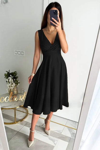 V-Neck Pleated Solid Color Large Swing Dress