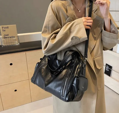 Retro Large Capacity Crossbody Handbag