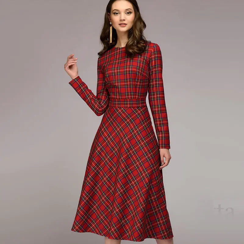Long Sleeve Round Neck Dress with Elegant Checkered Belt