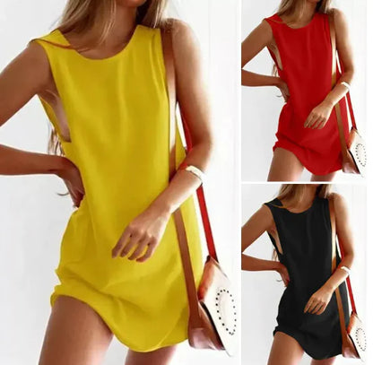 Plus Size Sleeveless T-Shirt with Pocket for Women
