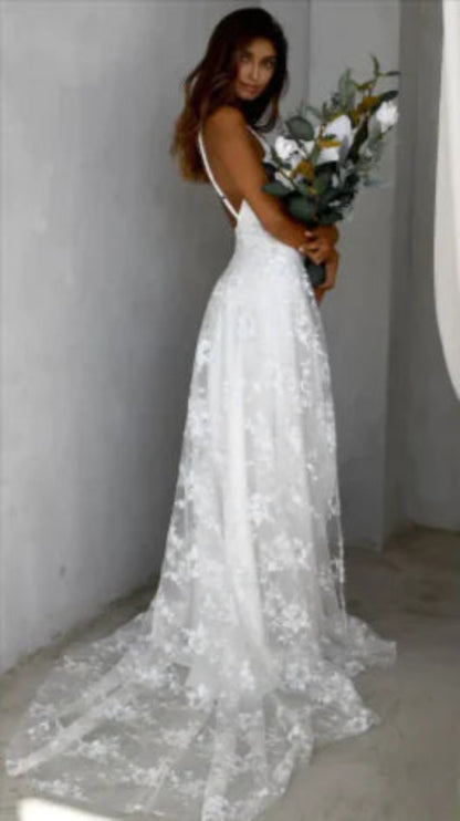 Spitzen-Maxikleid mit V-Ausschnitt