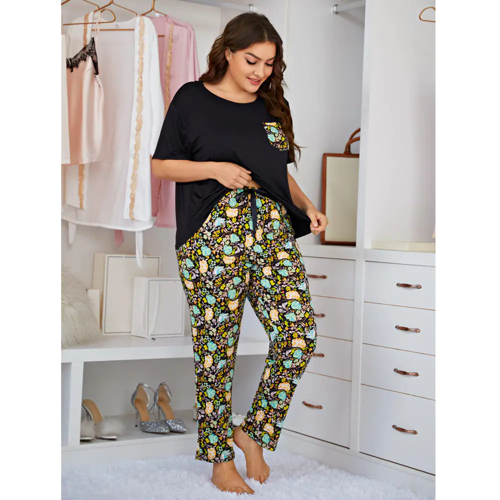 Plus Size Black T-Shirt and Pants Pajama Set for Women