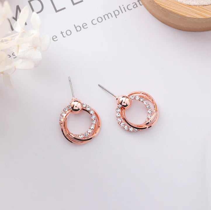 Circle Sparkling Diamond Earrings and Necklace Set
