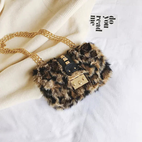 Bolso de hombro cruzado de felpa a la moda