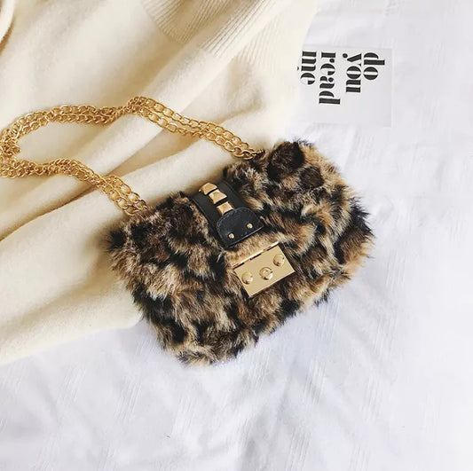 Bolso de hombro cruzado de felpa a la moda