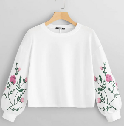 Plus Size T-Shirt with Embroidered Floral Sleeves
