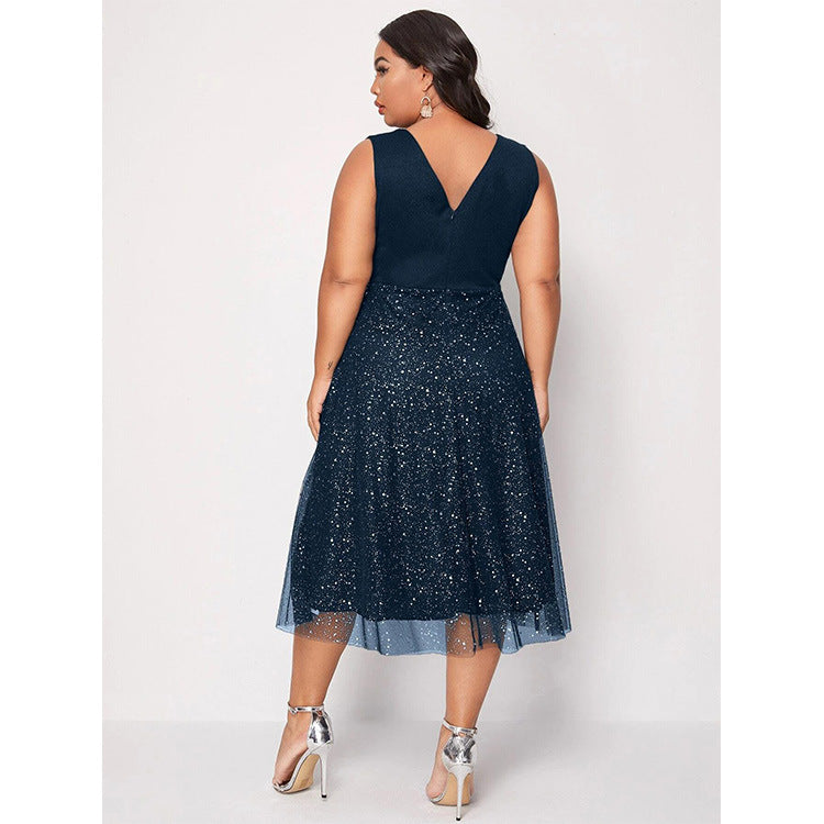 Elegant Summer Dress with V-Neck and Polka Dots