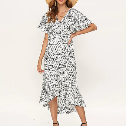 Sommerliches geblümtes hochtailliertes Chiffonkleid mit V-Ausschnitt