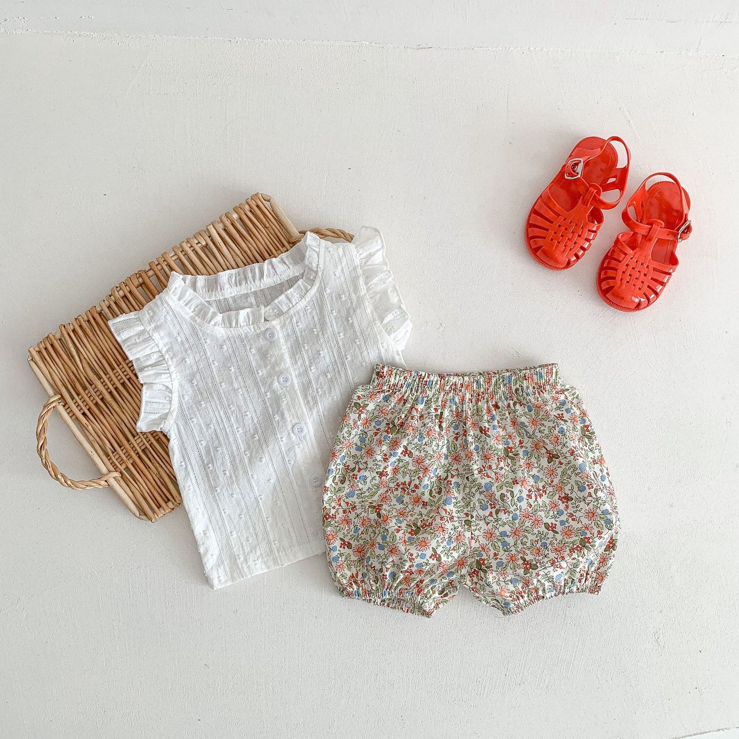 Baby Girls' Floral Shorts and Flying Sleeve Top Set