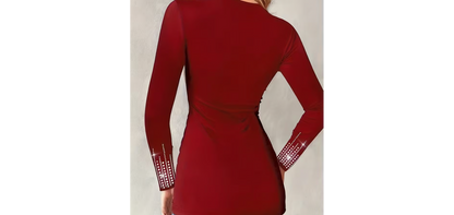 Plus Size Women's Casual Long Sleeve Top with Rhinestone Design
