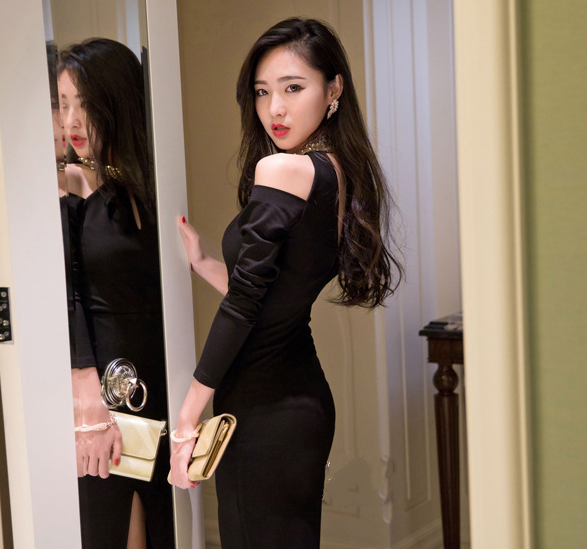 Hollow-Shoulder Long Sleeve Dress with Side Split