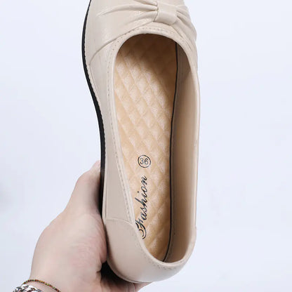 Low-top PVC Plain Faux Leather Shoes