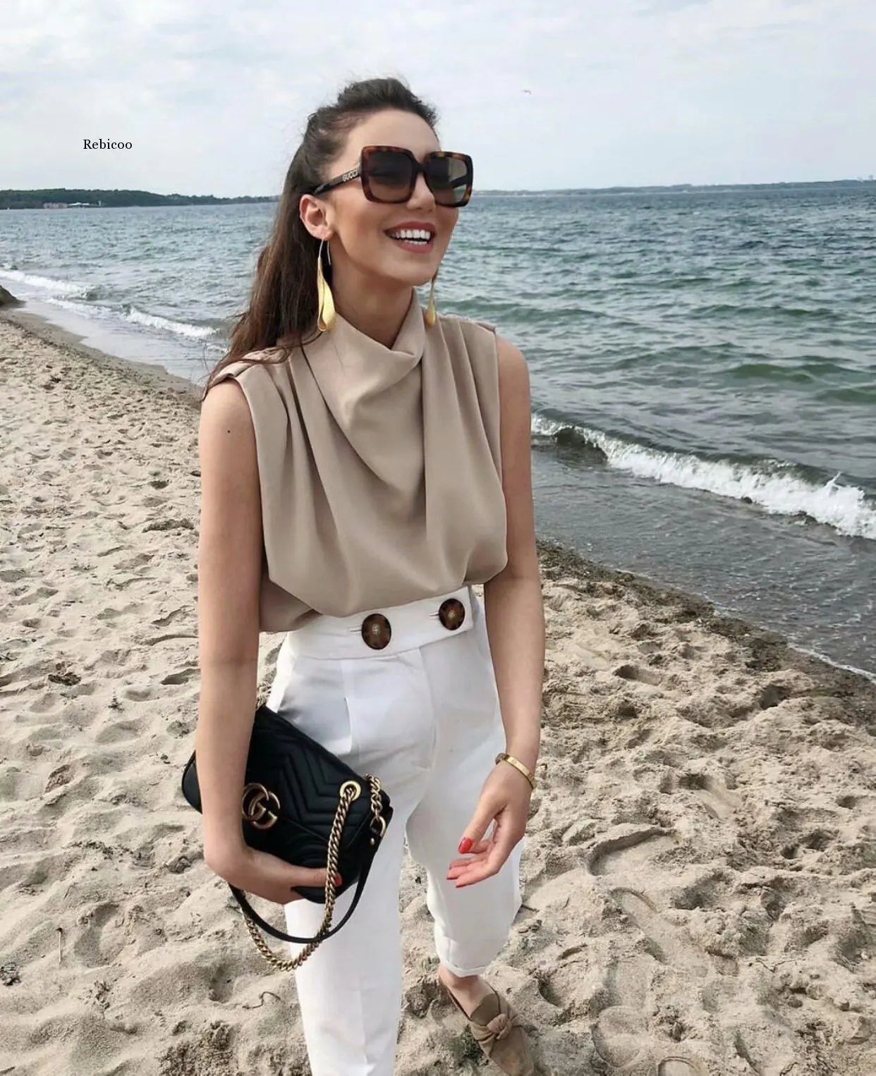 Women's Sleeveless Solid Color Round Neck Shirt