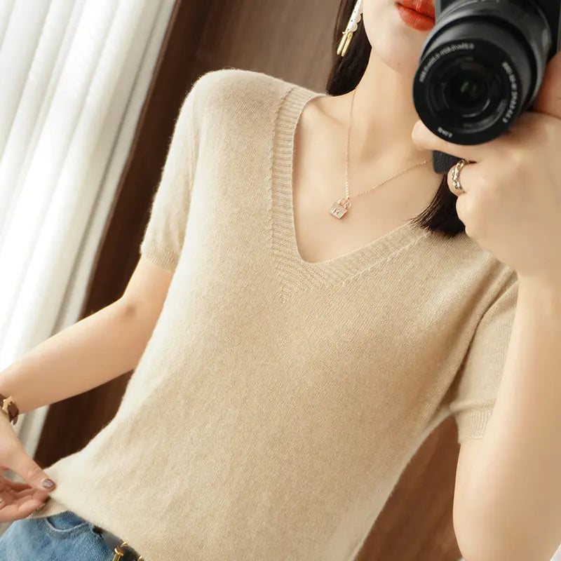 Women's V-Neck Short Sleeve Knit Sweater