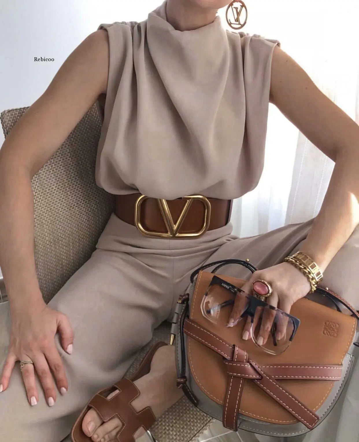 Women's Sleeveless Solid Color Round Neck Shirt