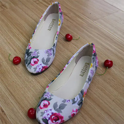 Summer Women's Flat Canvas Shoes with Roses