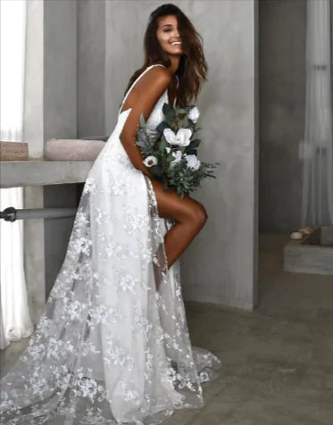 Spitzen-Maxikleid mit V-Ausschnitt