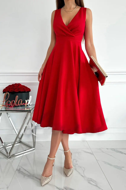 V-Neck Pleated Solid Color Large Swing Dress