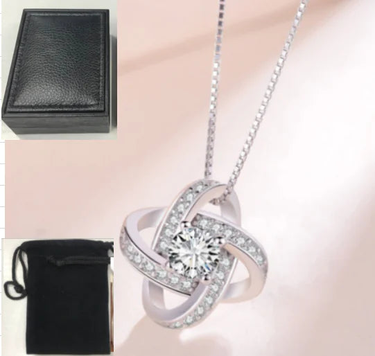 Clover Diamond Necklace in 925 Silver