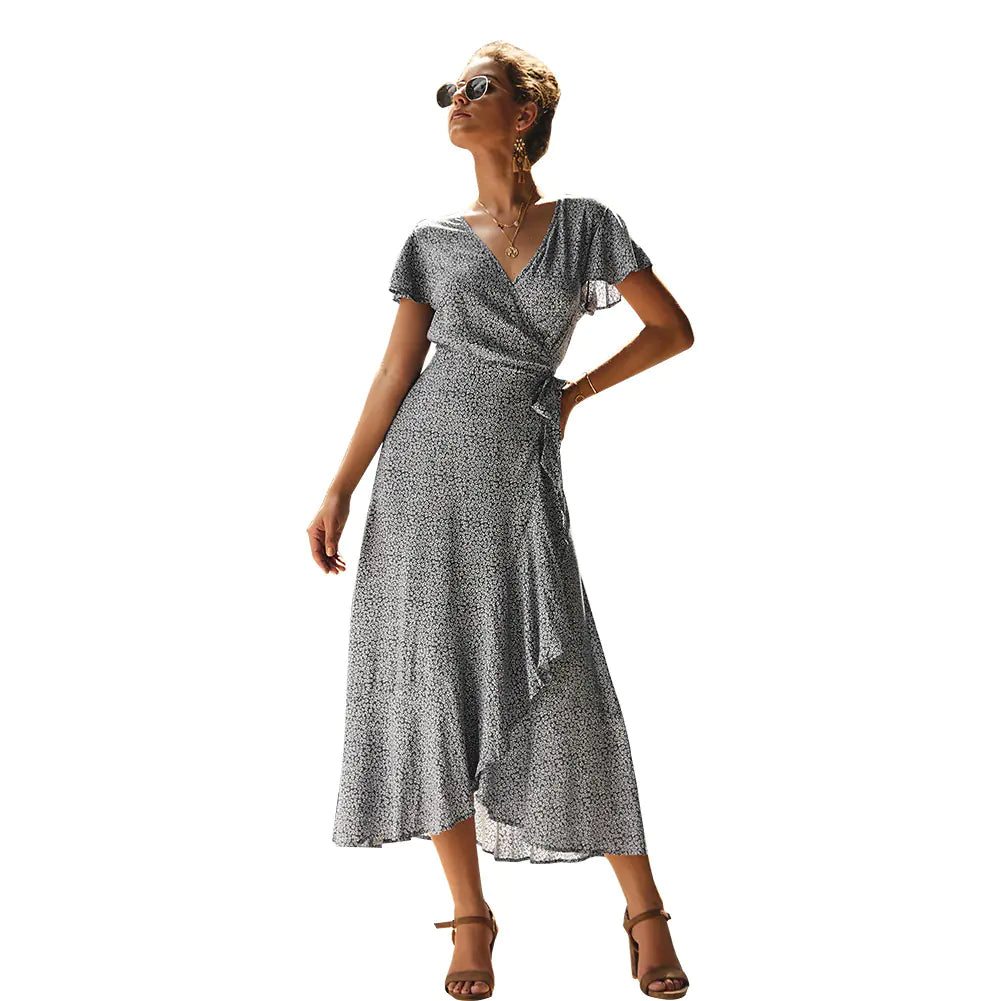 Sommerkleid mit Blumenmuster, V-Ausschnitt und asymmetrischem Saum