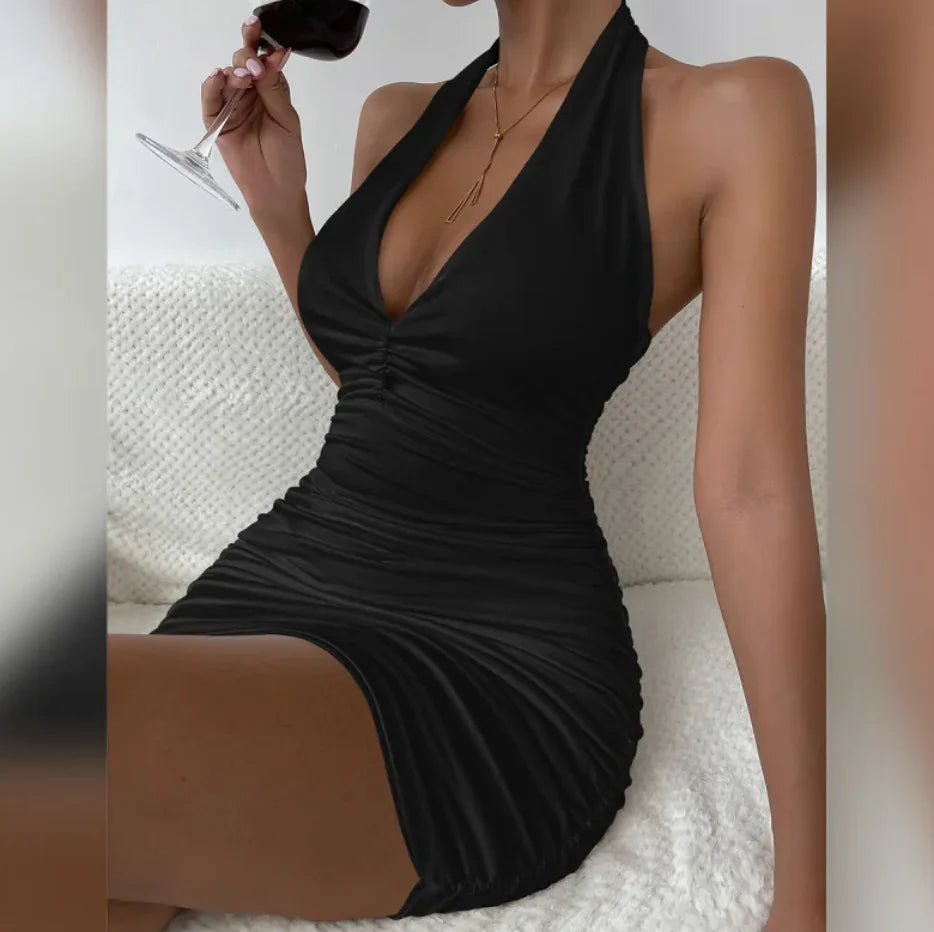 Trägerkleid mit V-Ausschnitt und Falten